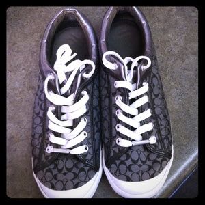 Coach shoes size 10